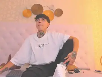 b3k_afrodict from stripchat