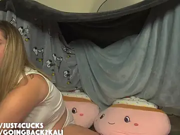 Stripchat Adult Webcam of boomboomr00m