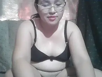 Stripchat Sex Cam of yummy_jyra02167