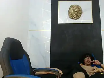 Stripchat Live Sex Cam of KittyStarmorbid