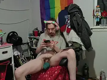 Stripchat Sex Chat of tallnerdyguy