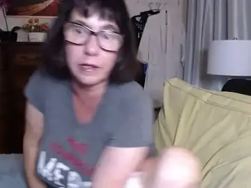 Stripchat Best Webcam of BigbustedBrenda