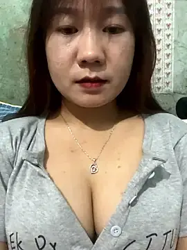 Stripchat Nude Webcam of qinejr37