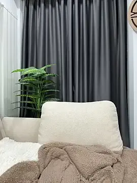 Stripchat Live Sex Cam of LuisaBecker