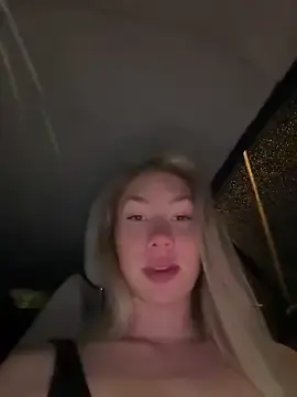 Stripchat Free Live Porn of LuisaBecker