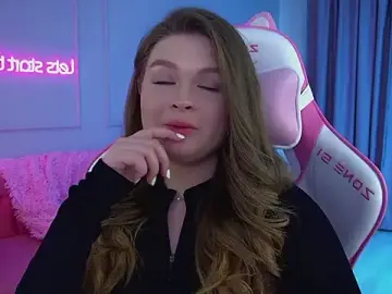 Stripchat Best Webcam of CrystalLyons