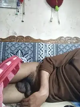 Stripchat Free Live Porn of BadBoySmoker7070