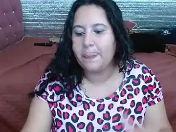 Stripchat Live Sex Cam of EMILY-NESSA