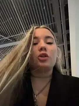 Stripchat Adult Webcam of VineraSweet