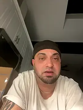 Stripchat Free Live Porn of FTMJuicyThickClit69