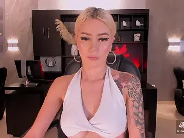 Stripchat Best live sex cam show of HannaConnor_