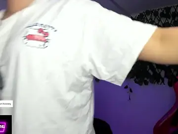 Stripchat Live Sex Cam of Kitty_Gang