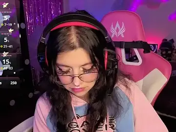 Stripchat Adult Webcams of larah_uwu