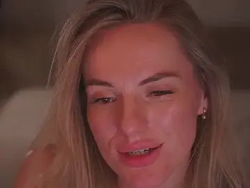 Stripchat Adult Webcam of Vanille_Mystery