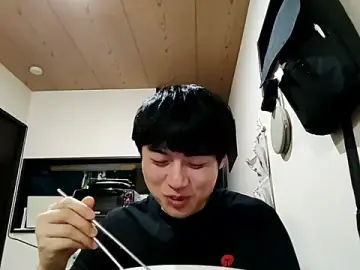 Stripchat Nude Webcam of whitebriefboy