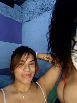 Stripchat Live Porn of SexyFriends_