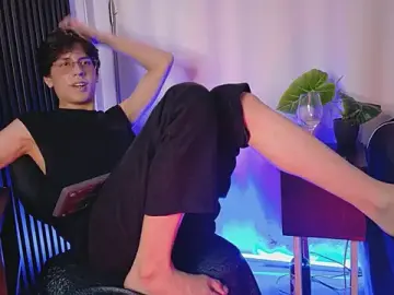 Stripchat Nude Webcam of luixdust_