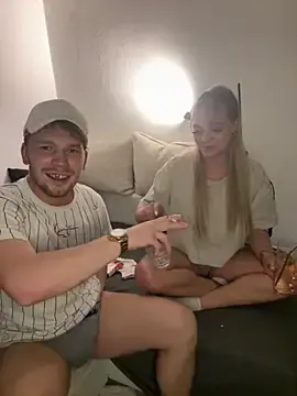 Stripchat Live Sex Cam of NickyGold_Official