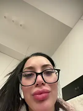 MyaSplash from stripchat