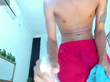 _erick_j from stripchat