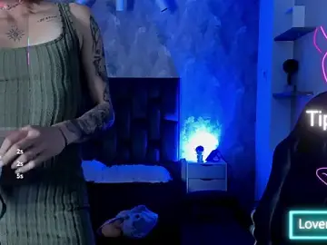 april_dumont from stripchat