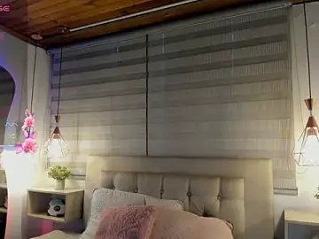 Stripchat Free Live Porn of cristal__hot_1