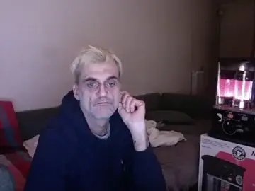 Stripchat Nude Webcam of skossa777