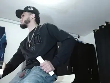 Stripchat Adult Webcam of -Dark6leal9-