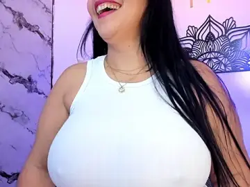 Stripchat Live Sex Cam of isabella_diprinzio1