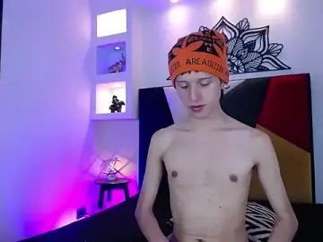 Stripchat Adult Webcams of Emo_Boy_