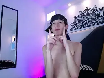 Stripchat Live Sex Cam of Emo_Boy_