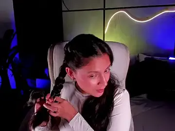 Stripchat Live Sex Cam of Gia_Mazzon