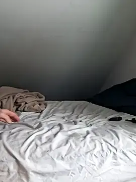 Stripchat Sex Cam of UnderpaidBCW_90