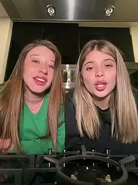 Stripchat Best live sex cam show of _Alicee_1