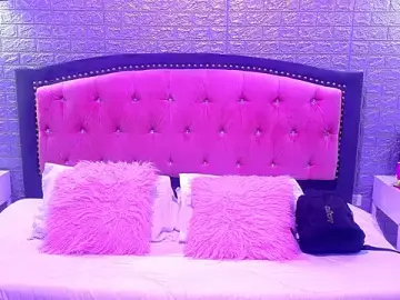 Stripchat Sex Cam of Natalie_loffreda