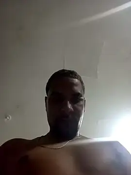 Stripchat Sex Cam of TomaJek55
