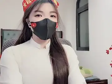 Stripchat Watch Live Sex Cams of Caryln-Bun