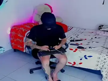 JohnE_Medina from stripchat