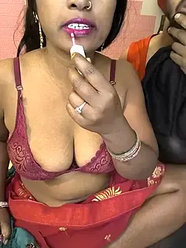 Stripchat Nude Webcam of Kissing_Couple