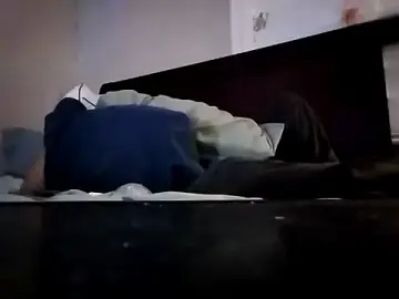 Stripchat Live Sex Cam of cloudyspun