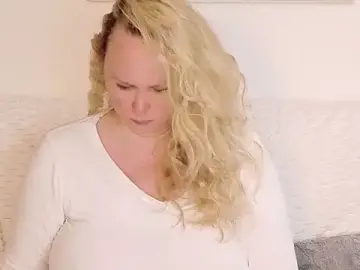 Stripchat Sex Cam of Sarah4you