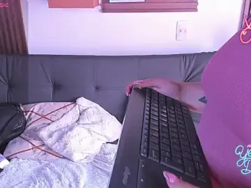 Stripchat Best Webcam of April__foxx