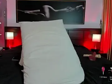 Stripchat Adult Video Chat of MiaMarin_hot