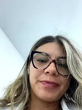 Stripchat Free Porn Cam of alicee16