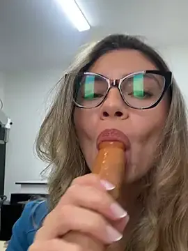 Stripchat Nude Webcam of alicee16