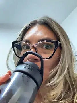 Stripchat Live Sex of alicee16