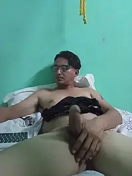 Stripchat Free Live Porn of Andresguz35