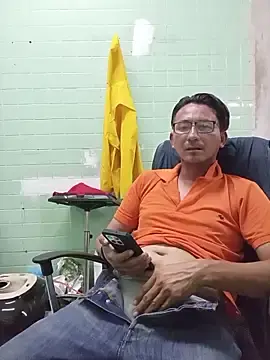 Stripchat Watch Live Sex Cams of Andresguz35