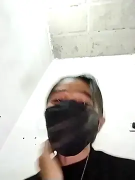 Stripchat Sex Cam of Cute-Naavya