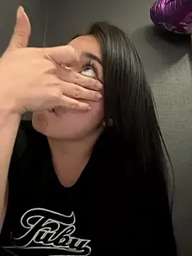 Stripchat Live Sex Cam of Emily_Rivers_